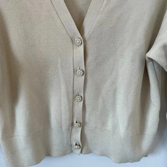 Zara Flower Pearl Button V Neck Knit  Cardigan Cream Size Small - Picture 2 of 6